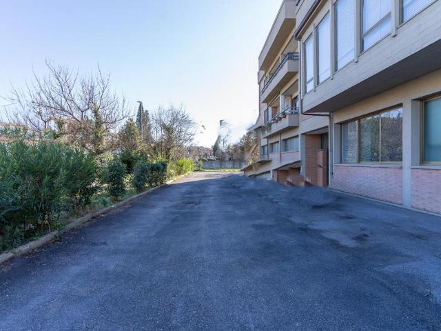 Capannone in vendita a Unione dei Comuni Circondario dell'Empolese Valdelsa, Empoli
