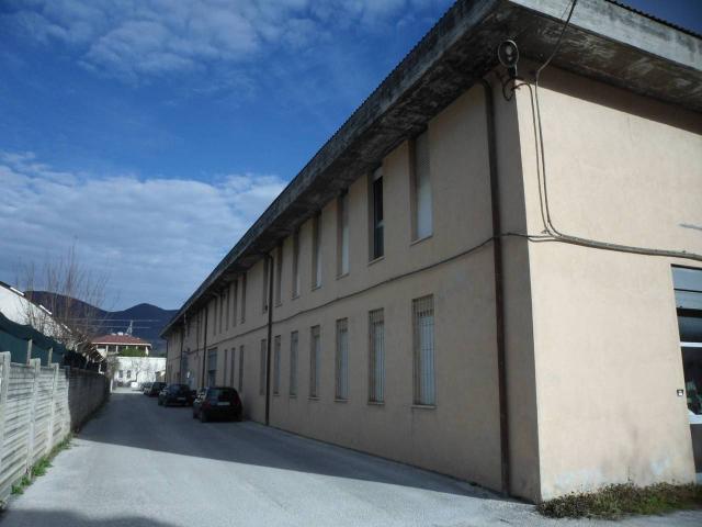 Capannone in vendita a Santa Maria, Marche
