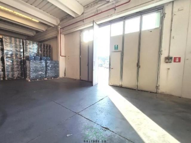 Capannone in vendita a Marche, Pesaro E Urbino