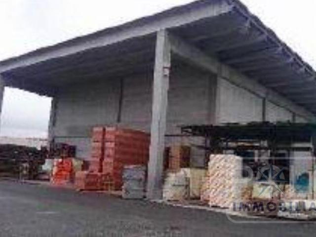 Capannone in vendita a Fiesse, Lombardia