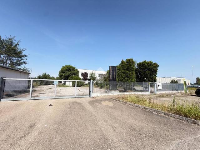 Capannone in vendita a Unione Comuni Modenesi Area Nord, Finale Emilia