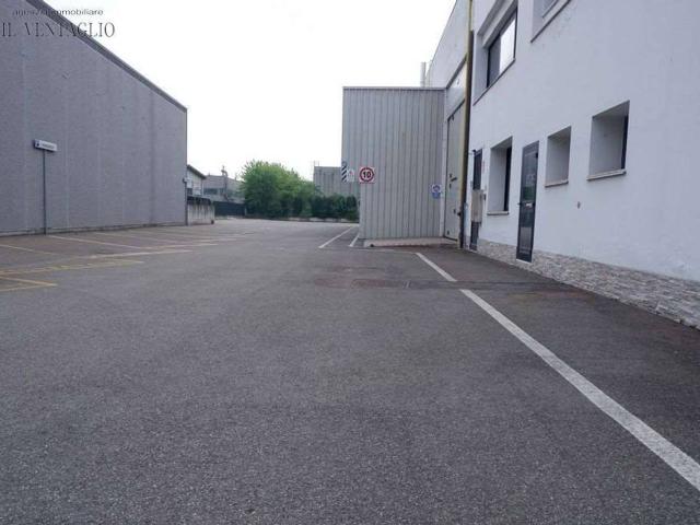 Capannone in vendita a Unione dei comuni del Distretto Ceramico, Fiorano Modenese