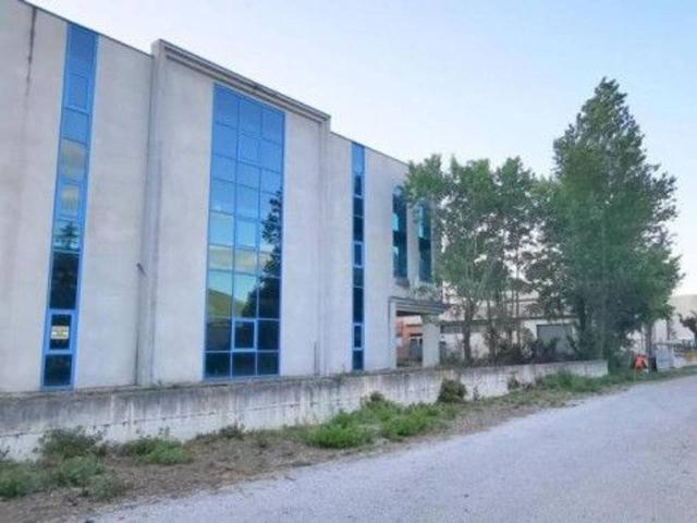 Capannone in vendita a Scanzano, Foligno