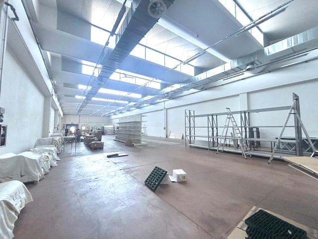 Capannone in vendita a Unione di Comuni della Romagna Forlivese, Quattro