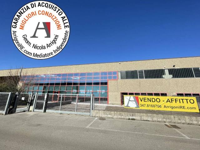 Capannone in vendita a Formigara, Lombardia