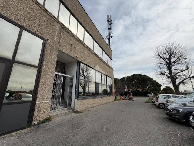Capannone in vendita a Unione dei Comuni I Fontanili, Gaggiano
