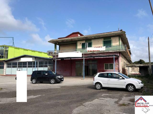 Capannone in vendita a Ponte Riccio - Giugliano Stazione, Giugliano In Campania