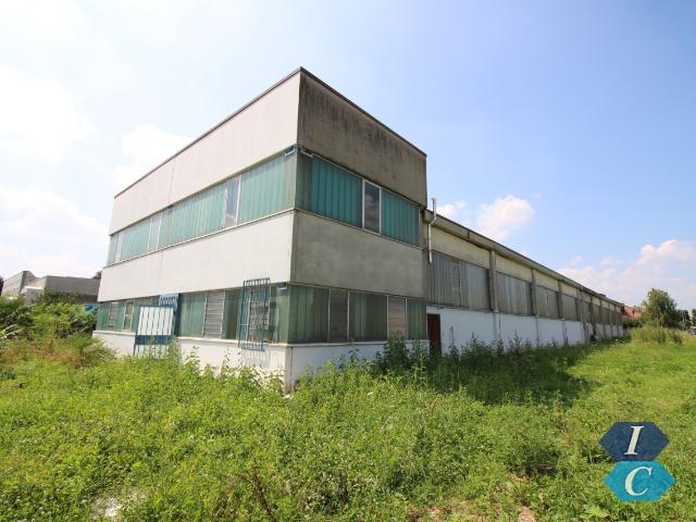 Capannone in vendita a Gorla Maggiore, Lombardia