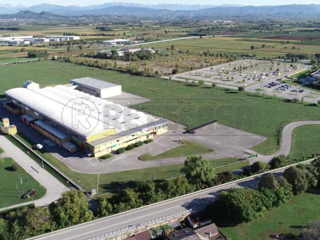 Capannone in vendita a Gradisca D'isonzo, Friuli-Venezia Giulia