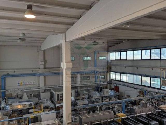 Capannone in vendita a Grezzago, Lombardia