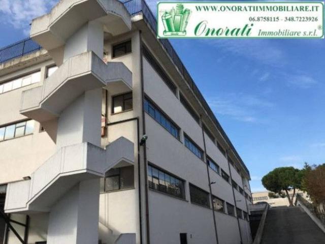 Capannone in vendita a Guidonia Montecelio, Roma Capitale
