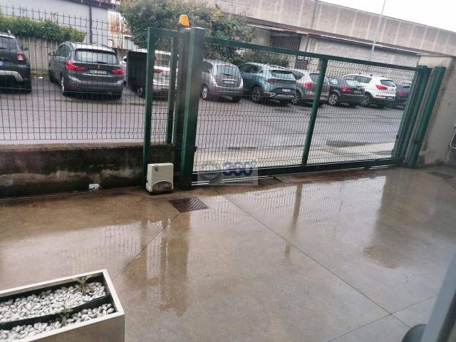 Capannone in vendita a Gussago, Lombardia