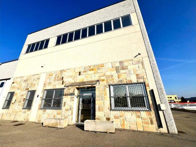 Capannone in vendita a Zona Industriale, Imola