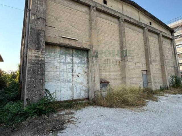 Capannone in vendita a Lauro, Campania