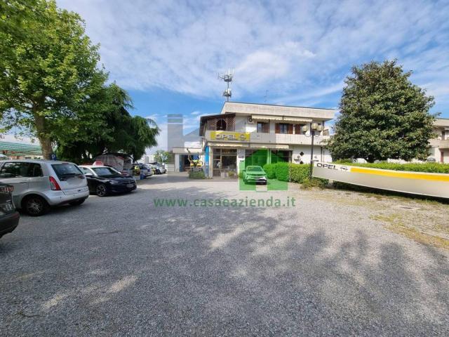 Capannone in vendita a Liscate, Lombardia