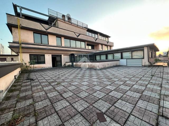 Capannone in vendita a Cascina Convenio, Lissone