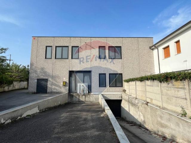 Capannone in vendita a Lissone, Lombardia
