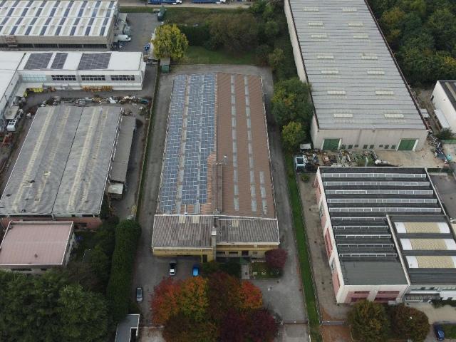 Capannone in vendita a Locate Varesino, Lombardia