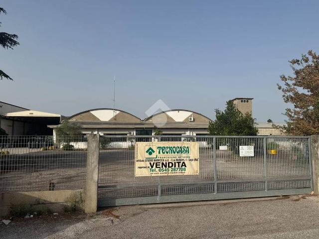 Capannone in vendita a Lugo, Ravenna
