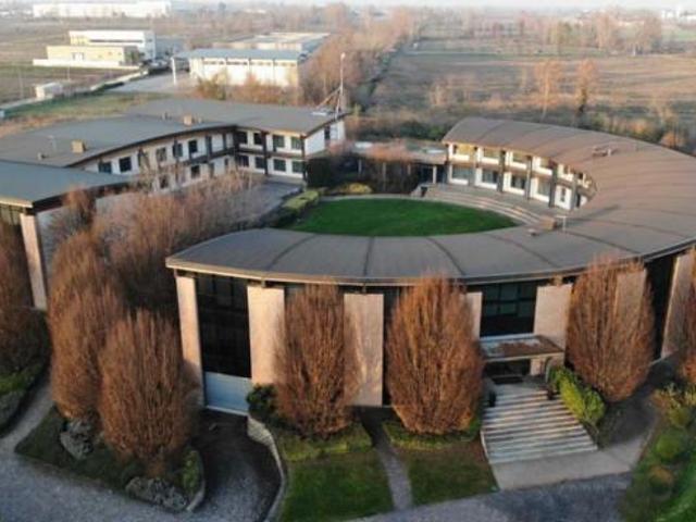 Capannone in vendita a Mairano, Lombardia
