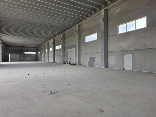 Capannone in vendita a Comunità della Valle di Sole, Malè