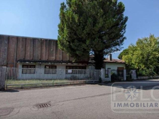 Capannone in vendita a Gambarara, San Giorgio Di Mantova