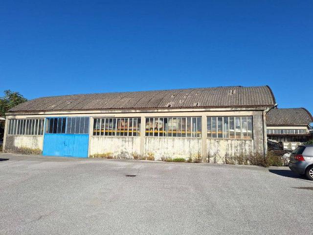 Capannone in vendita a Manzano, Friuli-Venezia Giulia