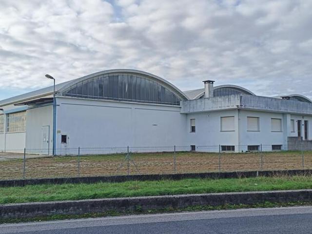 Capannone in vendita a Manzano, Friuli-Venezia Giulia