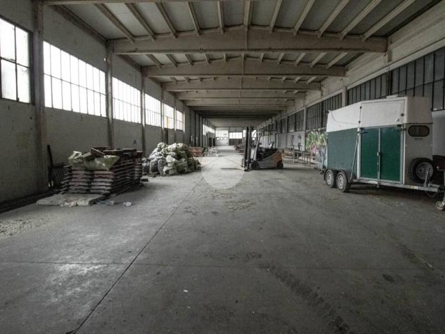 Capannone in vendita a Massalengo, Lombardia