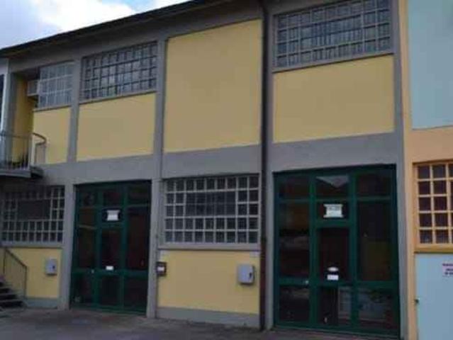 Capannone in vendita a Massarosa, Toscana