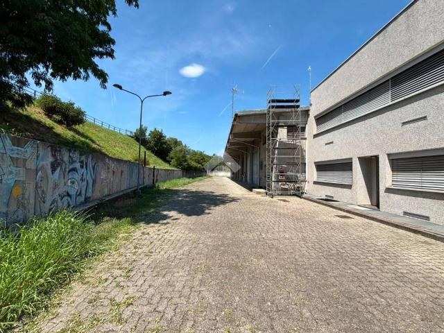 Capannone in vendita a Meda, Lombardia