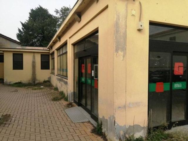 Capannone in vendita a Mede, Lombardia