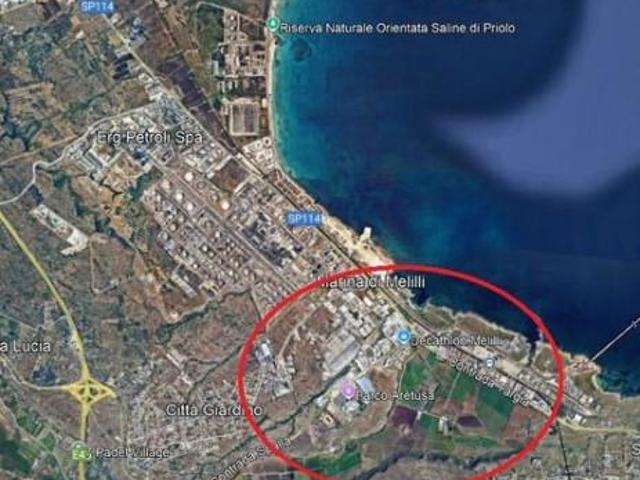 Capannone in vendita a Melilli, Sicilia