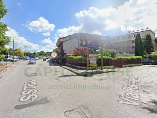Capannone in vendita a Mercogliano, Campania