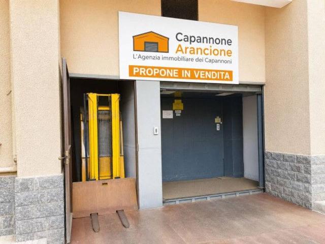 Capannone in vendita a Municipio 8 di Milano, Milano