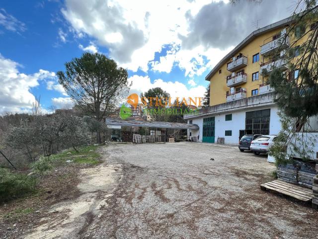 Capannone in vendita a Mirabello Sannitico, Molise