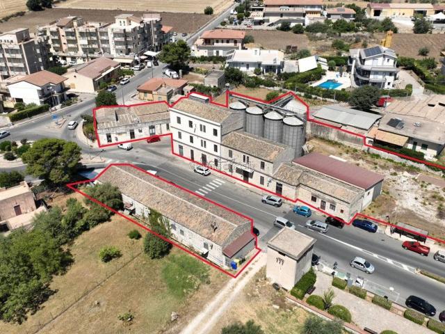 Capannone in vendita a Frigintini, Ragusa