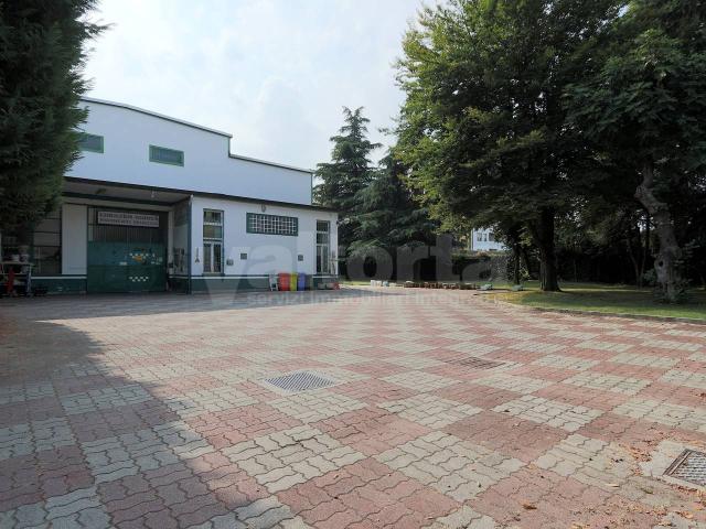 Capannone in vendita a Regina Pacis, Monza