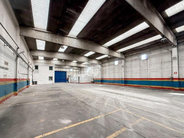 Capannone in vendita a Mornico Al Serio, Bergamo