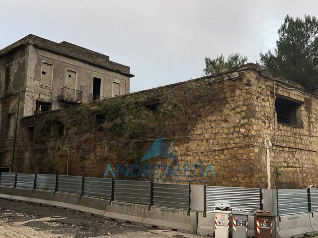 Palazzo in vendita a Vicaria, Napola