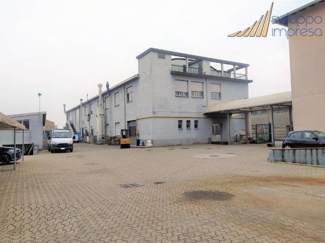 Capannone in vendita a Nova Milanese, Lombardia
