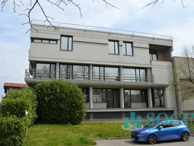 Capannone in vendita a Cascina del Pè, Faloppio