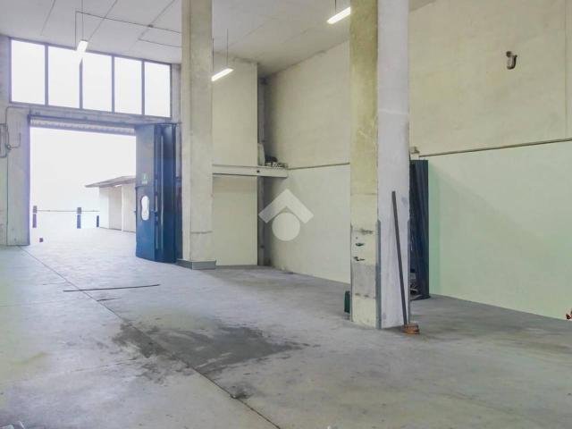 Capannone in vendita a Ospitaletto, Lombardia
