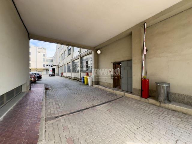 Capannone in vendita a Zona Omogenea Milano Nord, Paderno Dugnano