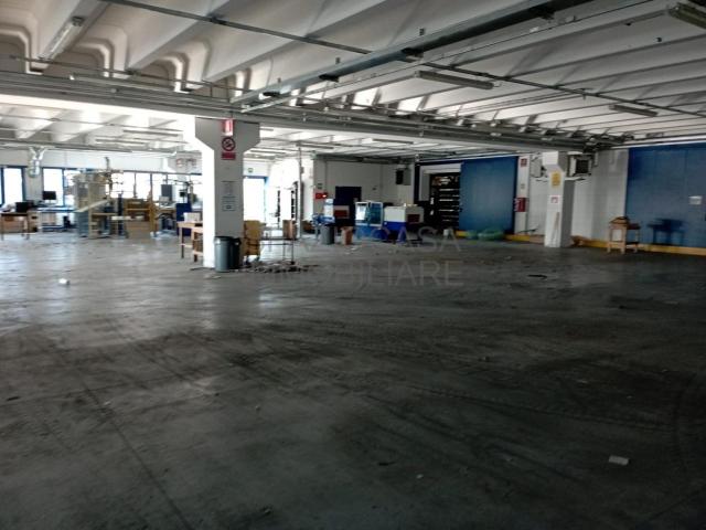 Capannone in vendita a Camin, Padova