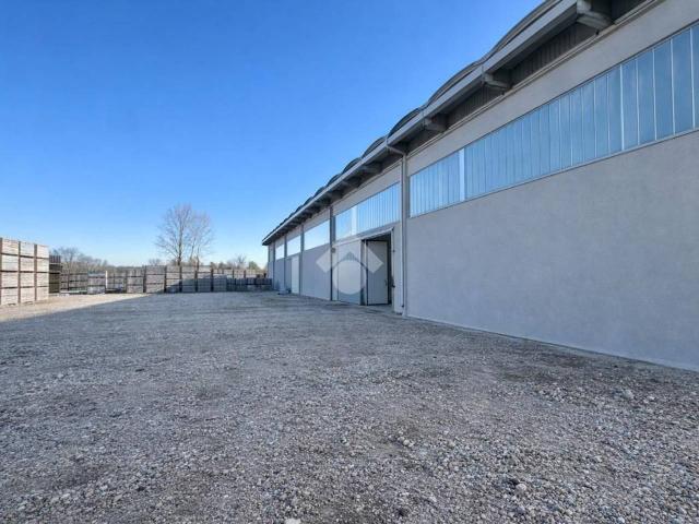 Capannone in vendita a Paese, Veneto