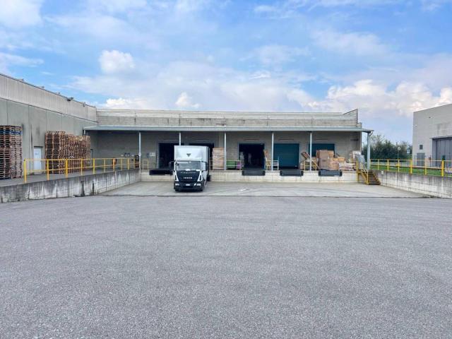 Capannone in vendita a Pagazzano, Lombardia