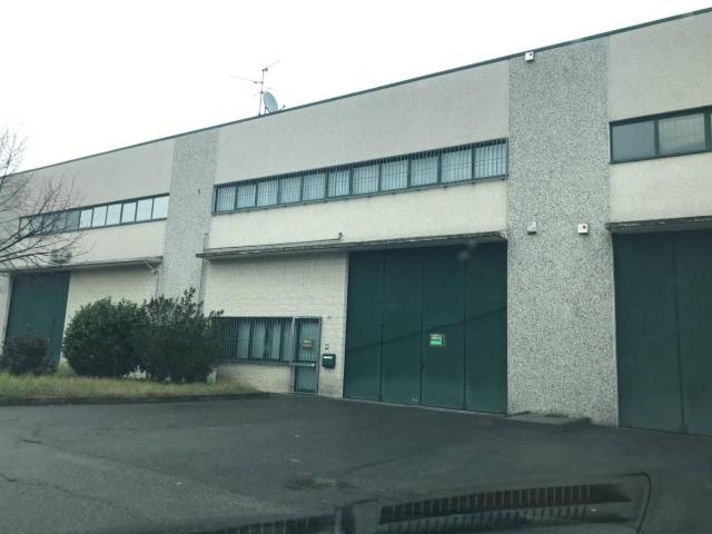 Capannone in vendita a Brughiera, Palazzago