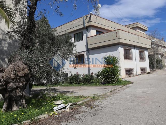 Capannone in vendita a Puglia, Bari