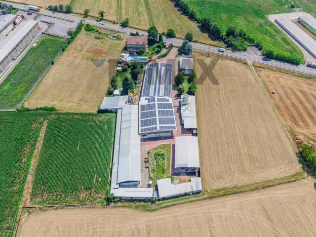 Capannone in vendita a Palosco, Lombardia
